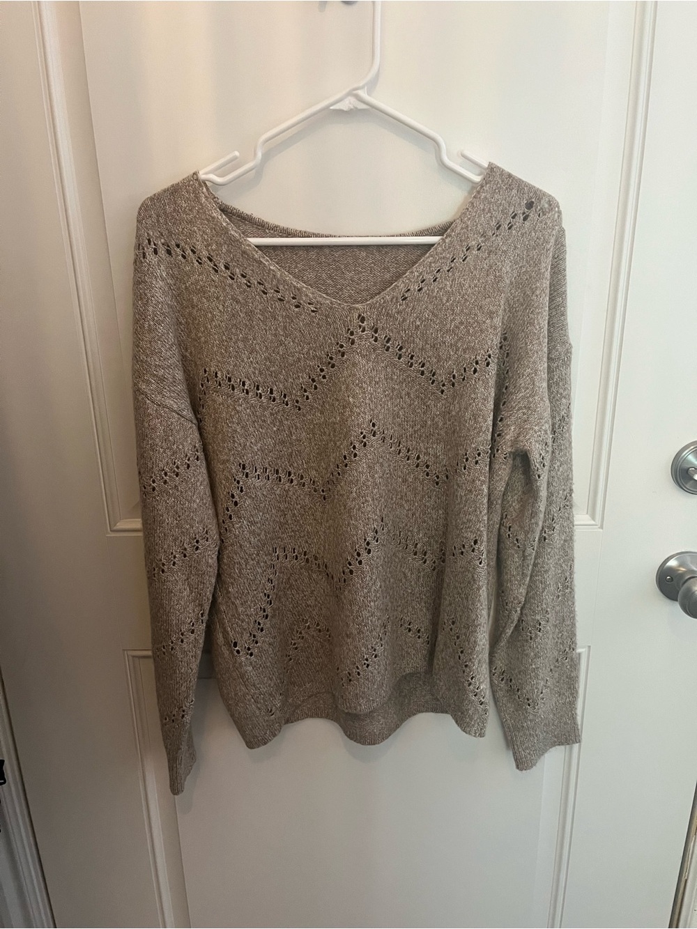 V-Neck Lightweight Knit Sweater in Taupe